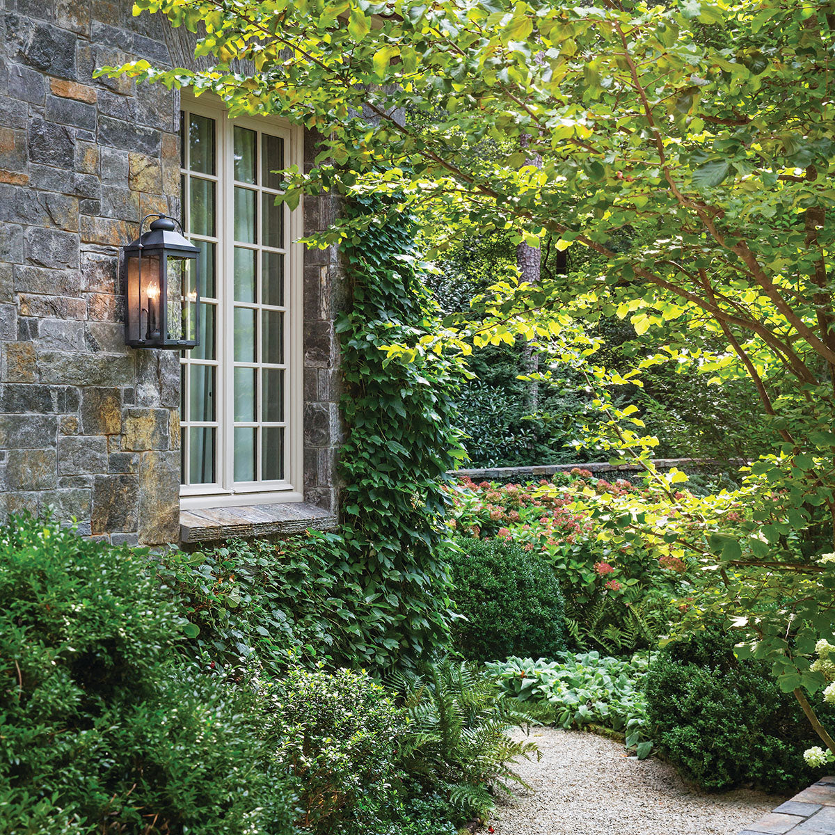 Anchorage 2L outdoor wall mount lantern - 1854DZ