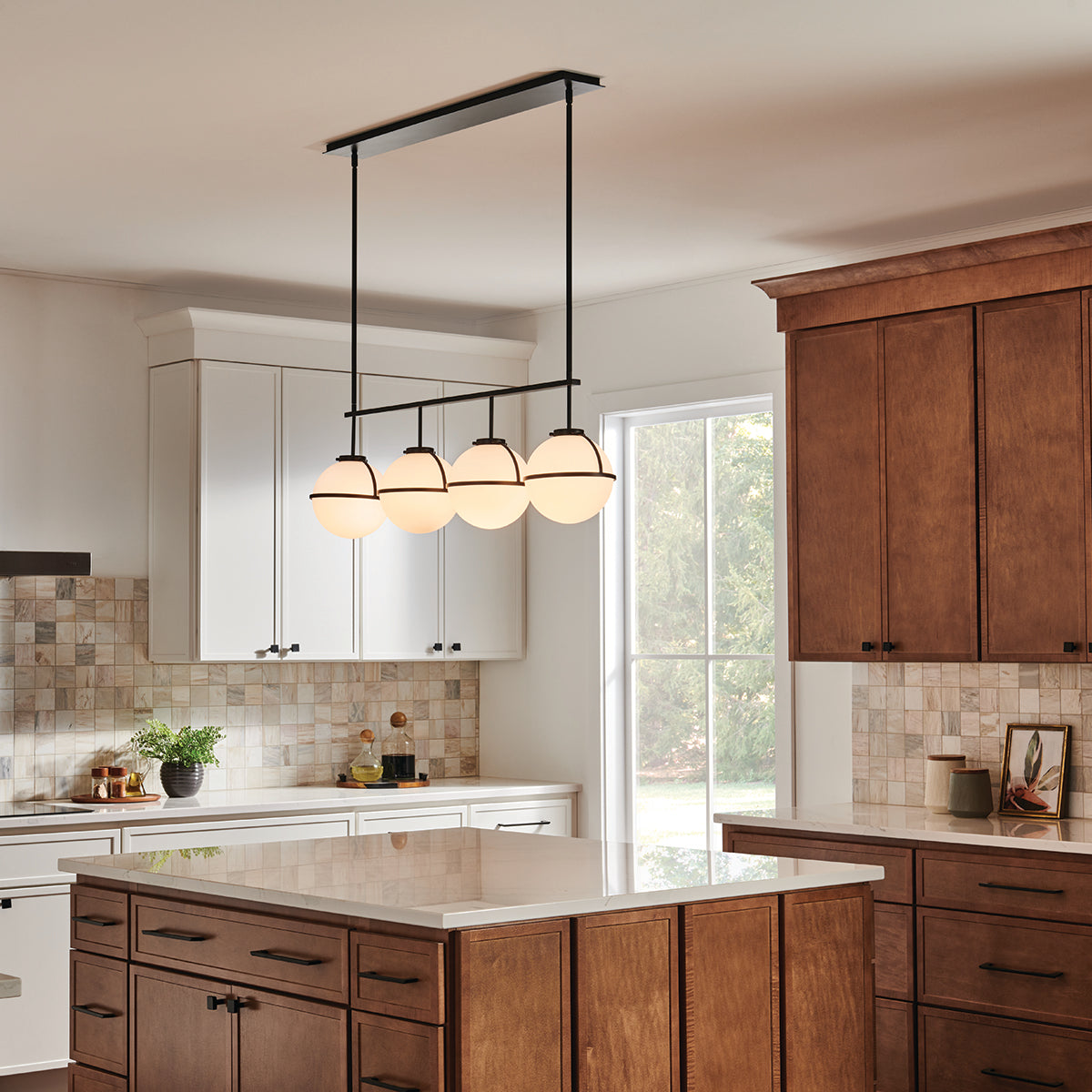 Hollis 4L linear chandelier - 39675BK